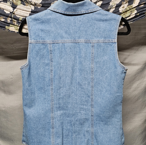 Vintage Green Field Embellished & Embroidered Denim Button Up size Small - Picture 5 of 6